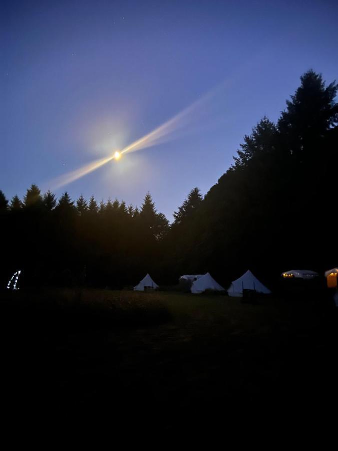 Au Pre Fleuri Eco Glamping Hotel Le Lindois Buitenkant foto