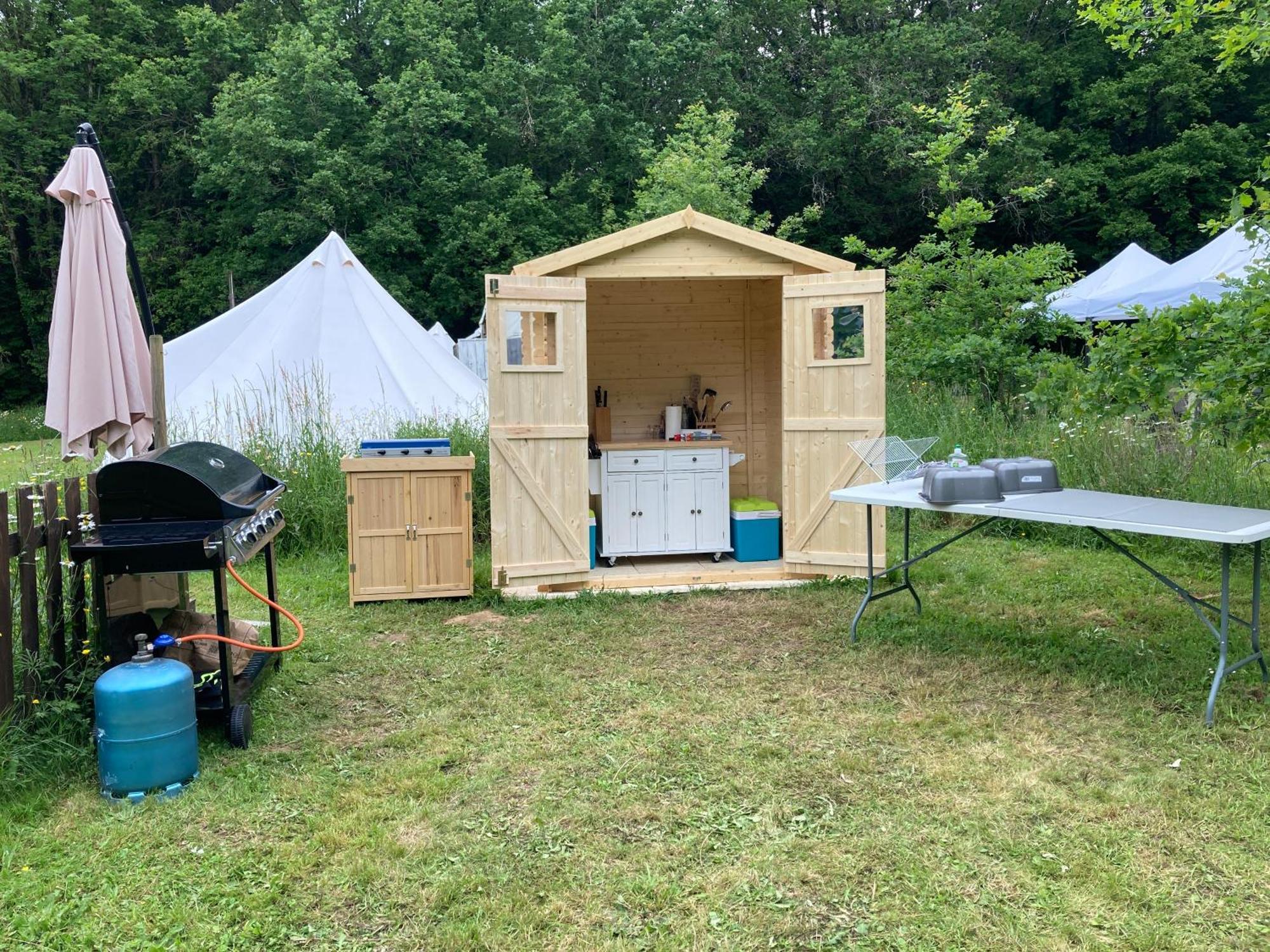 Au Pre Fleuri Eco Glamping Hotel Le Lindois Buitenkant foto